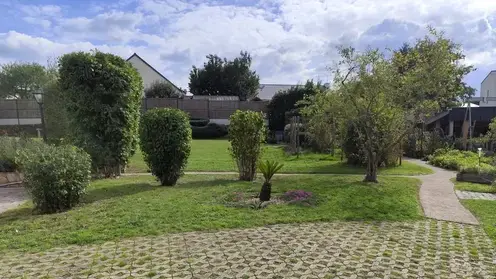 entretien des espaces verts à Bécon-les-Granits - image 2